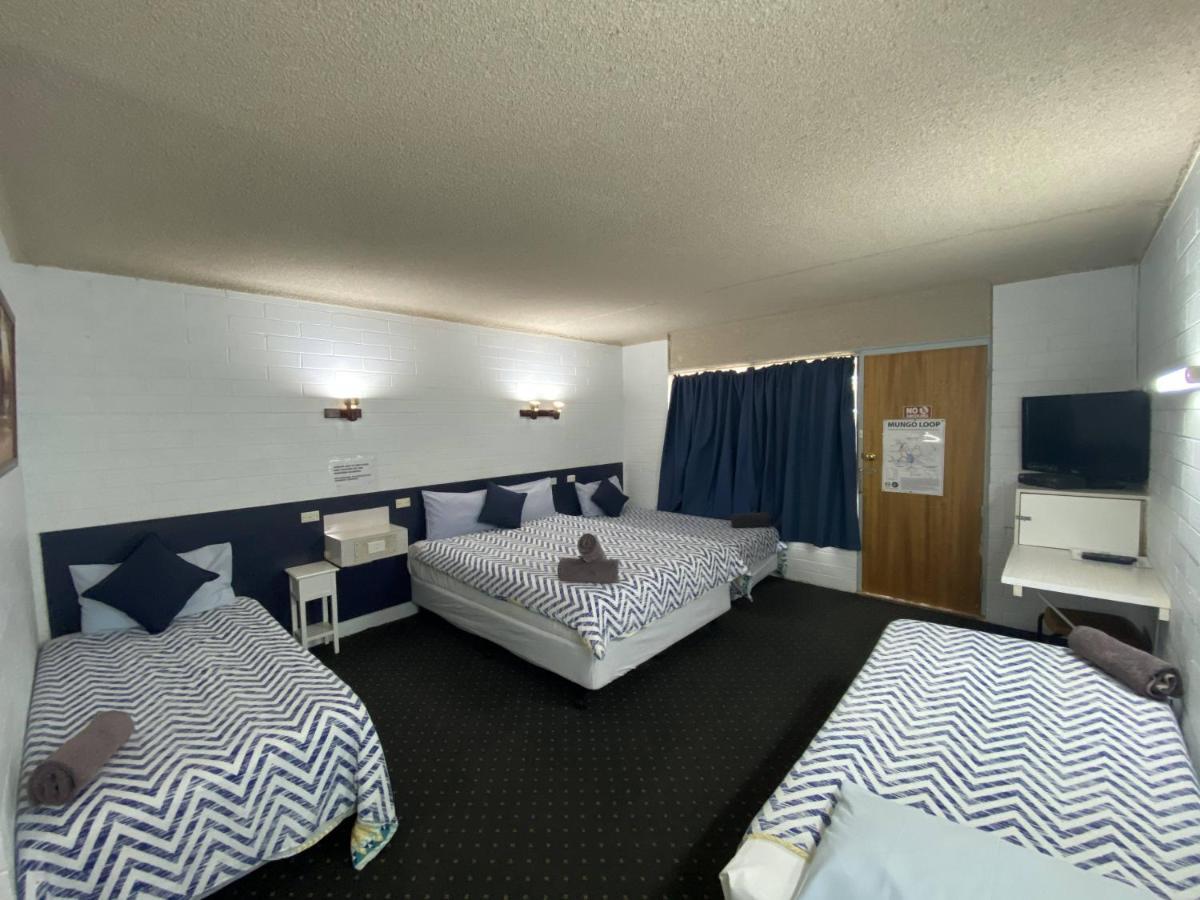 Capri Motel Balranald Esterno foto