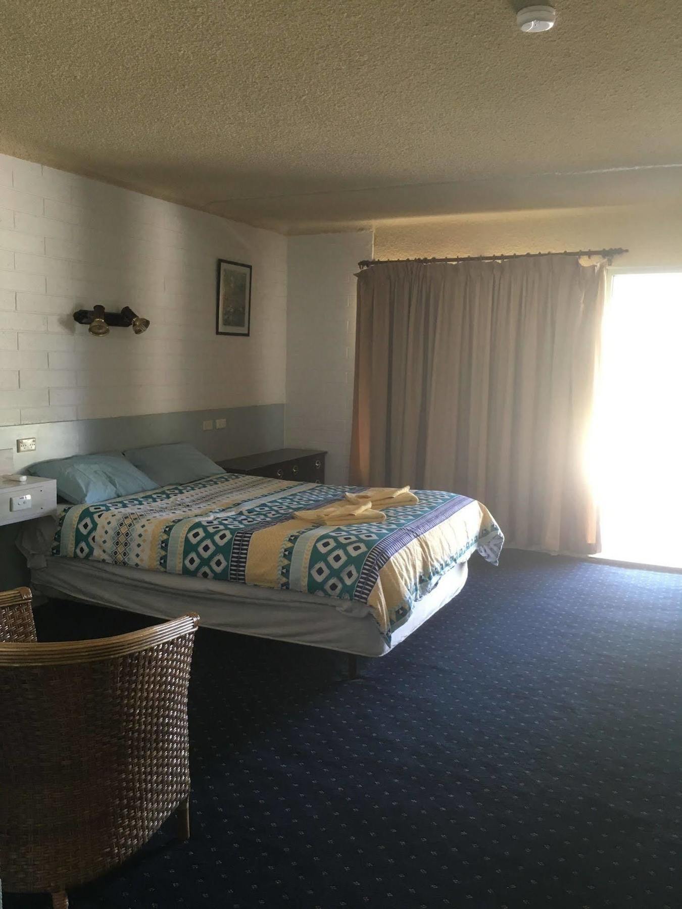 Capri Motel Balranald Esterno foto