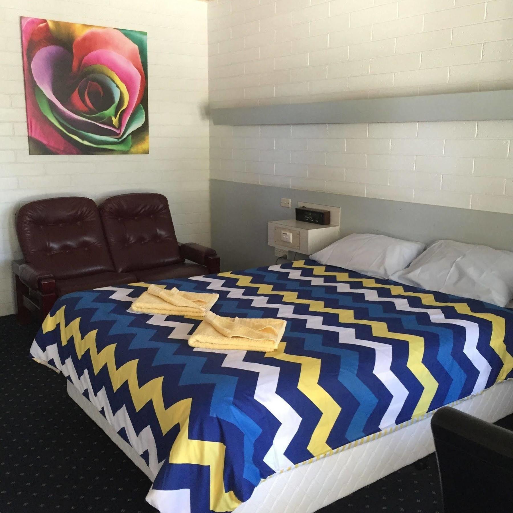 Capri Motel Balranald Esterno foto